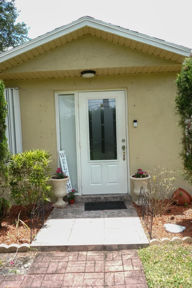 Unit 201 photo 17