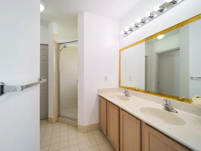 Residence photo 9