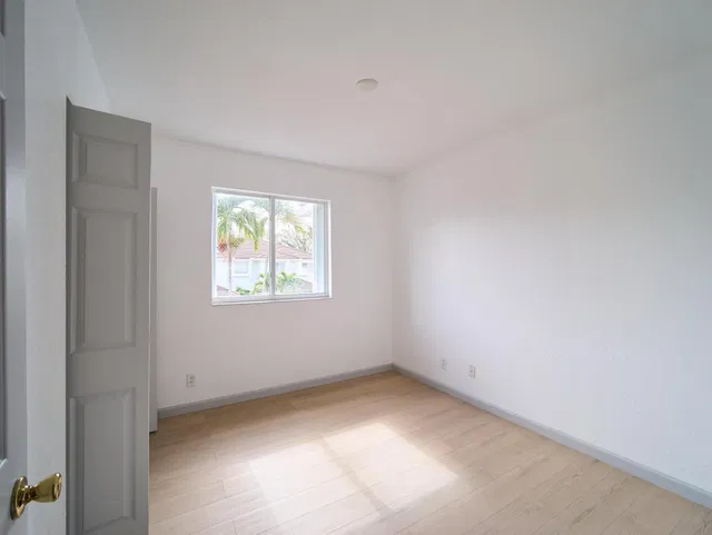 Residence photo 11