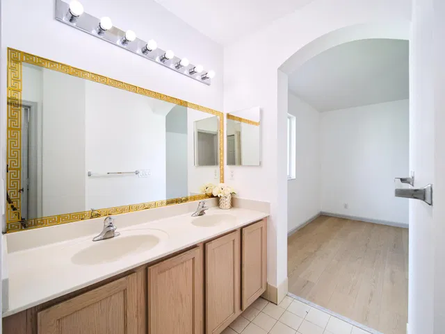 Residence photo 15