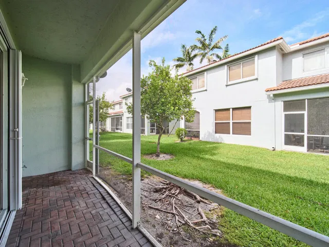 Residence photo 18