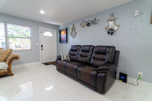 Residence photo 6