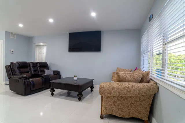 Residence photo 7