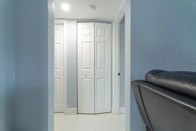 Residence photo 12