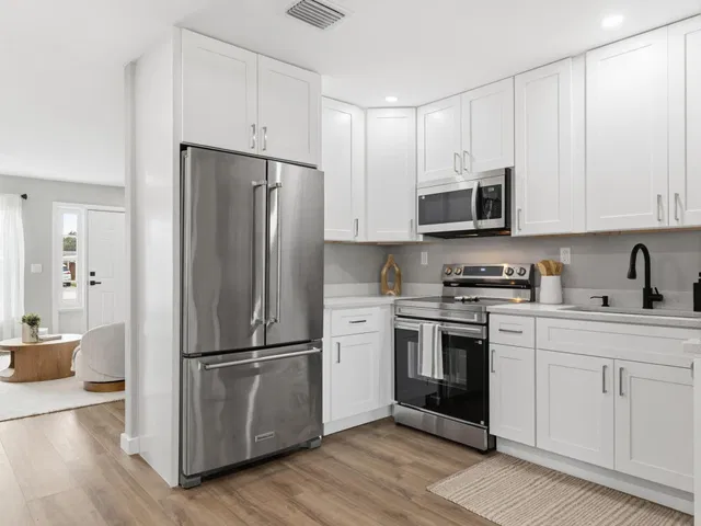 Residence photo 17
