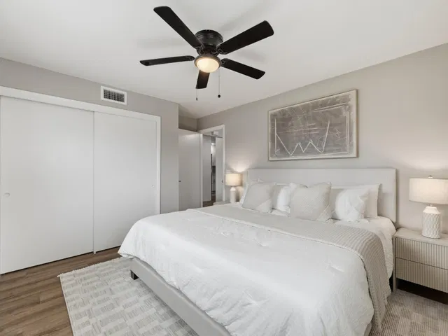 Residence photo 36