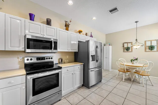 Residence photo 6