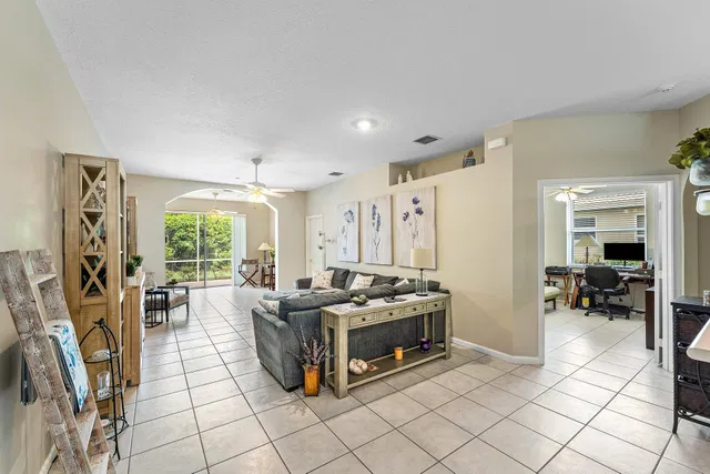 Residence photo 10