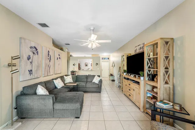 Residence photo 14