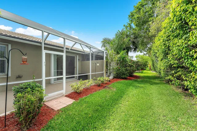 Residence photo 25