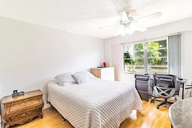 Residence photo 10