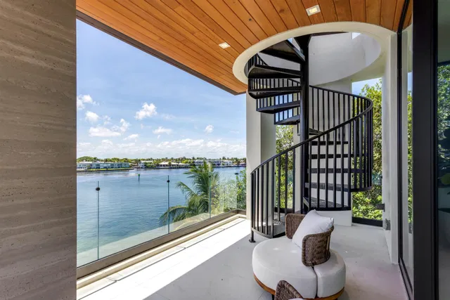 Unit Penthouse photo 17