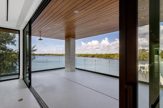 Unit Penthouse photo 24