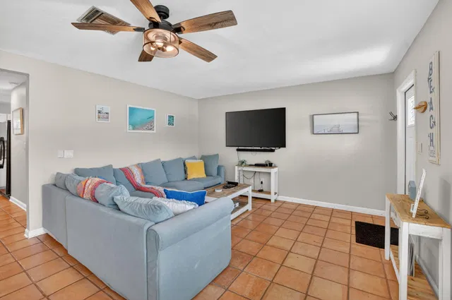 Residence photo 4