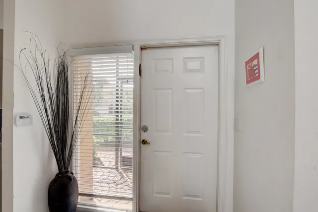 Residence photo 15