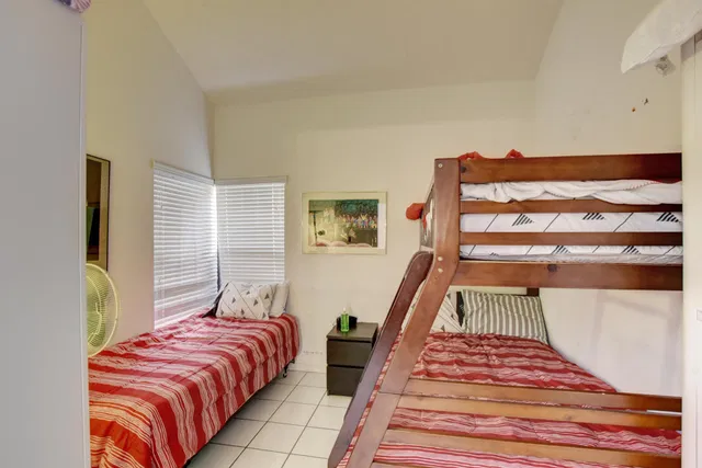 Residence photo 19