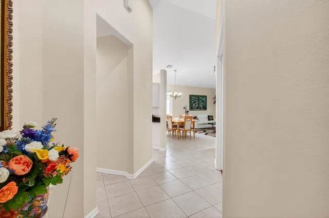 Residence photo 10