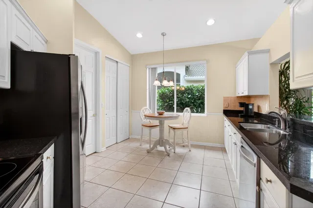 Residence photo 19