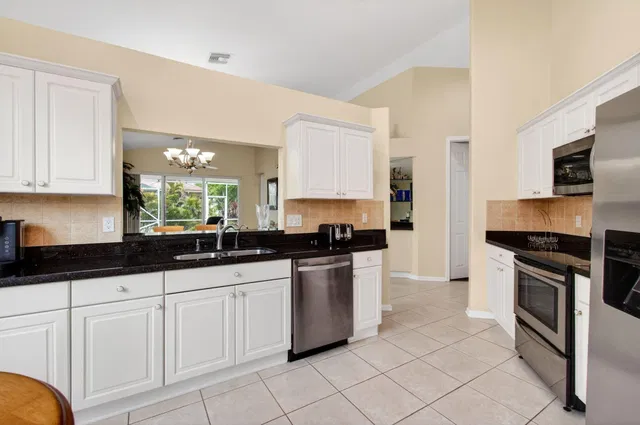Residence photo 22