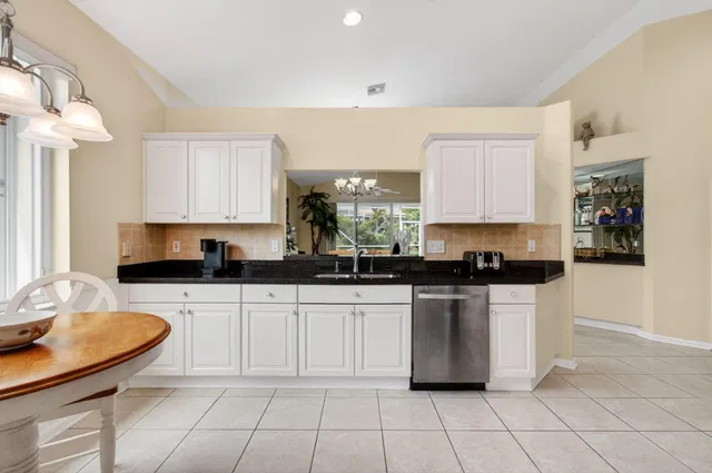 Residence photo 23