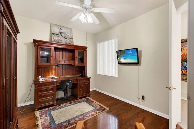 Residence photo 30