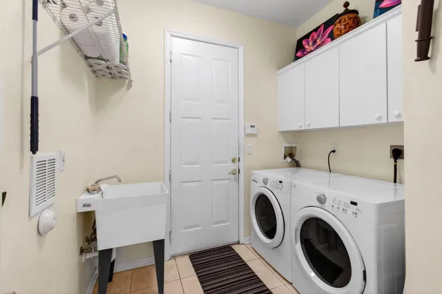 Residence photo 36