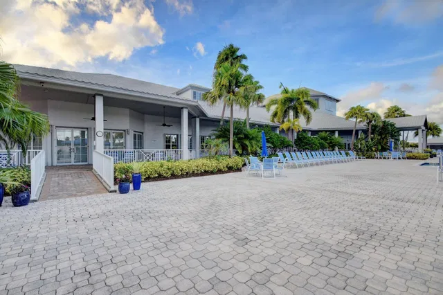 Residence photo 66