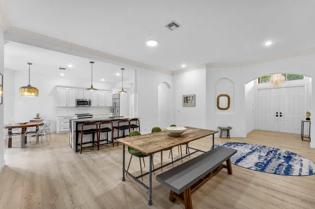  Residence photo 15