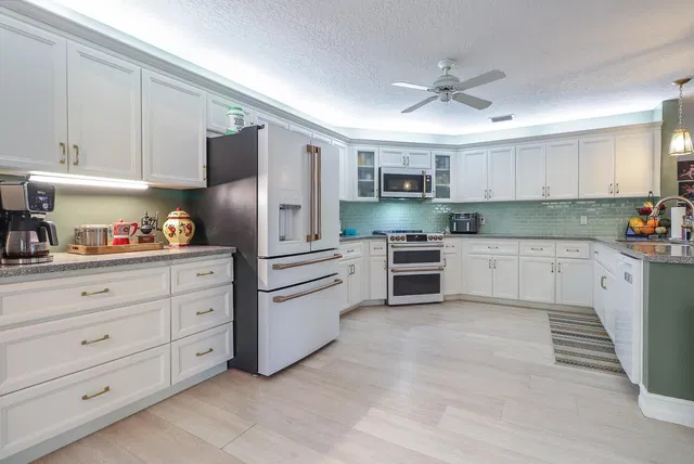  Residence photo 14