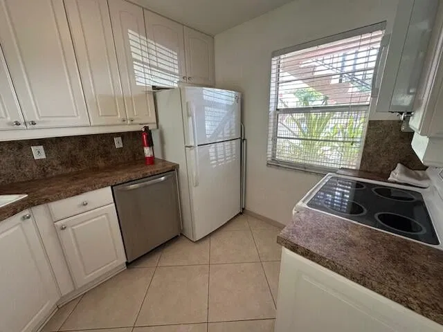 Unit 107 photo 3
