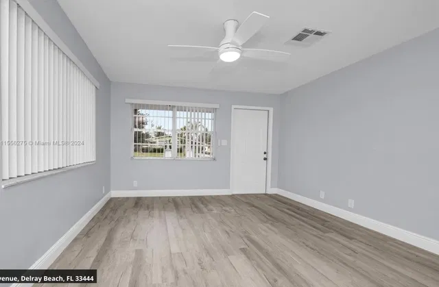 Residence photo 3