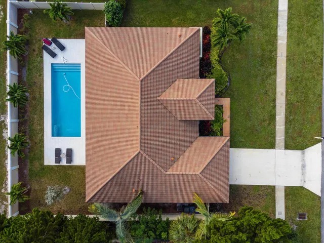 Residence photo 3
