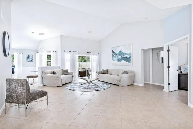 Residence photo 5