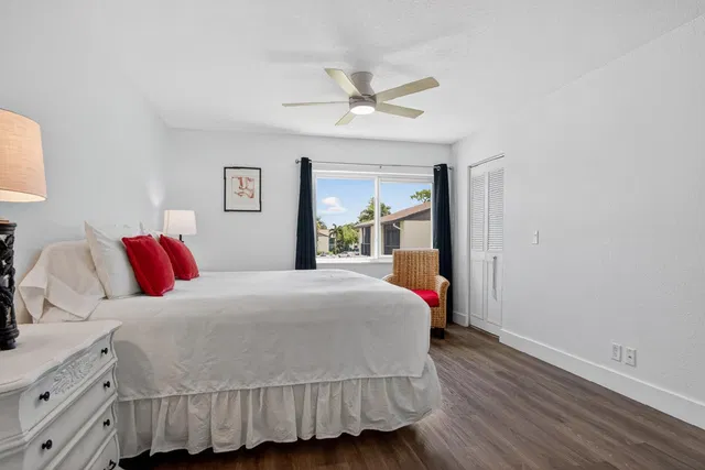 Unit B-2 photo 14