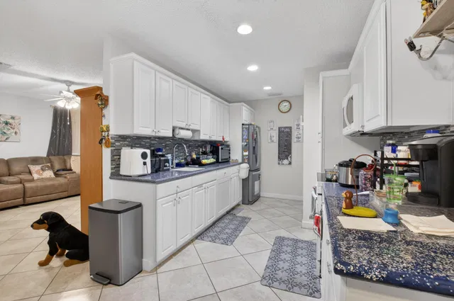 Residence photo 9
