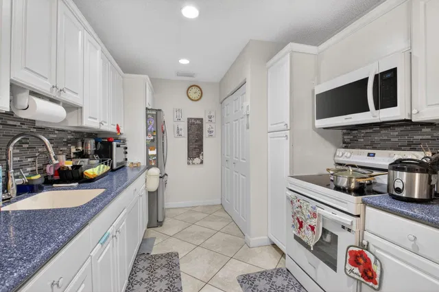 Residence photo 10