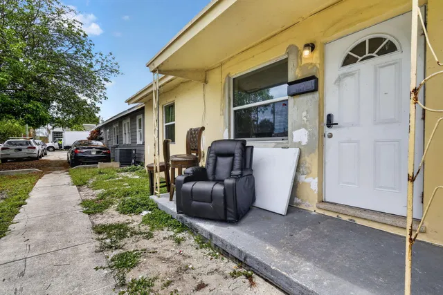 Residence photo 5