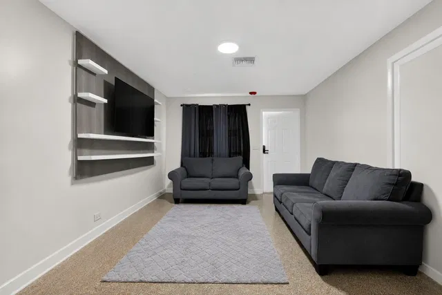 Residence photo 7