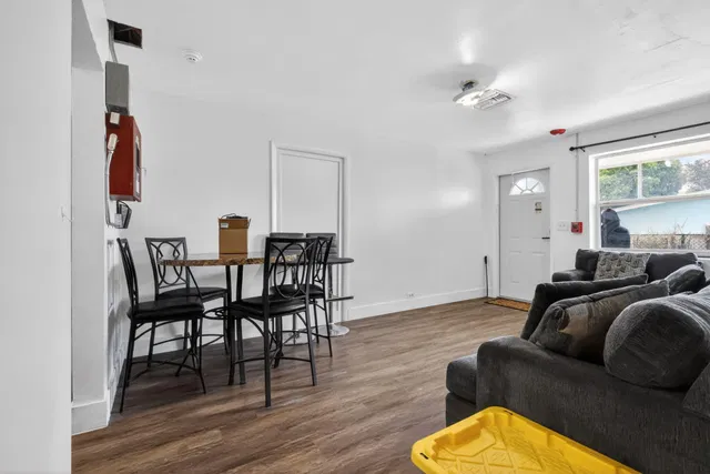 Residence photo 18
