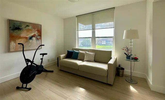  Residence photo 15