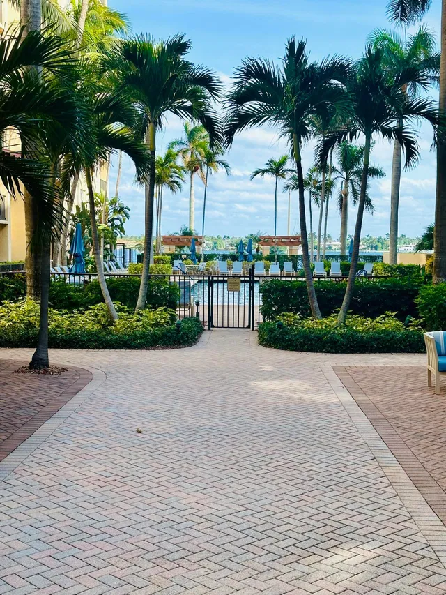 Flagler Pointe Unit 101 photo 20