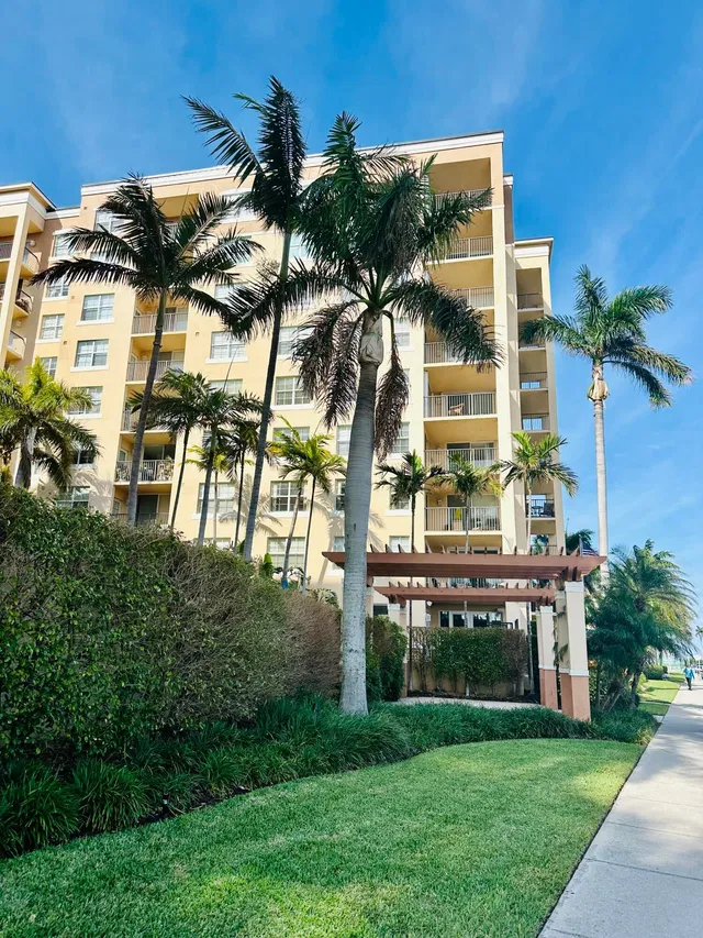 Flagler Pointe Unit 101 photo 24