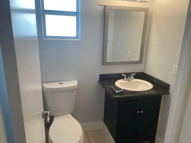Unit A1 photo 20