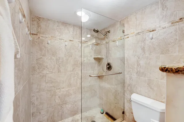 Unit 9202 photo 14