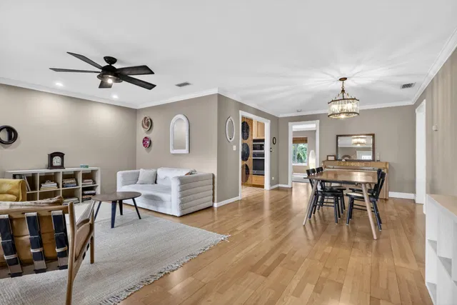  Residence photo 5