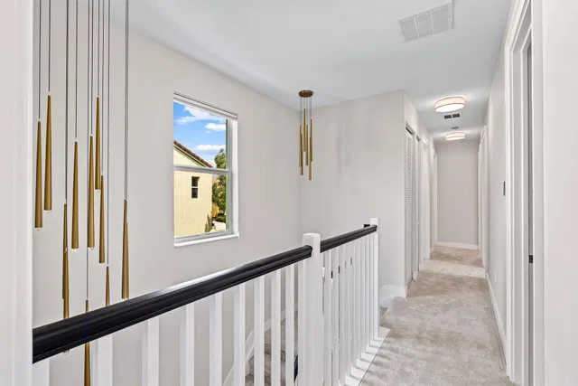 Residence photo 16