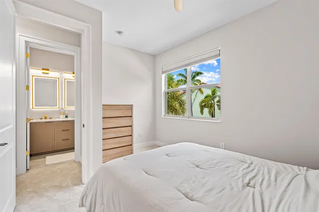 Residence photo 23