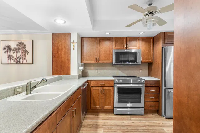 Unit 154 photo 5