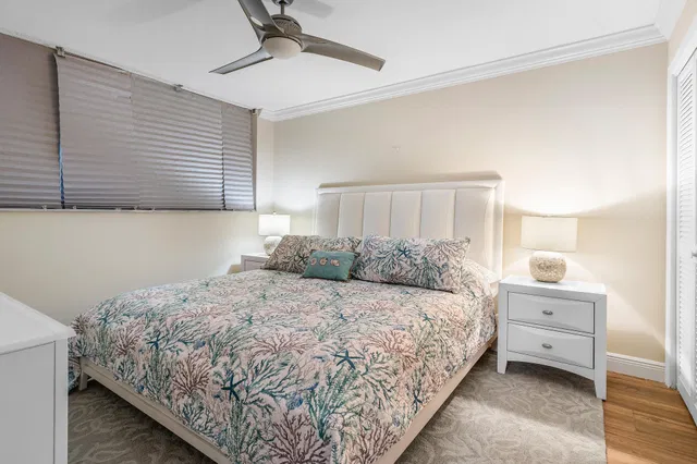 Unit 154 photo 17
