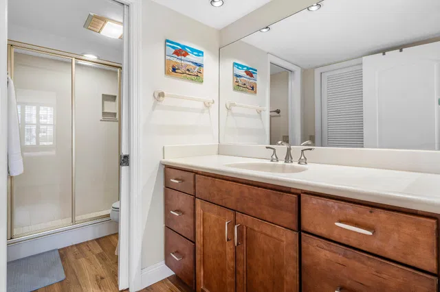 Unit 154 photo 21